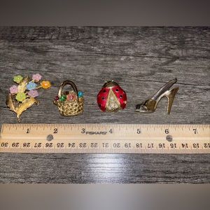 Vintage lot of 4 brooches 1 AAI and 1 Sarah Coventry